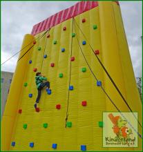 Kletterwand Kinderland Jerichower Land e.V. - megastarke Ferienlager und Abenteuercamps